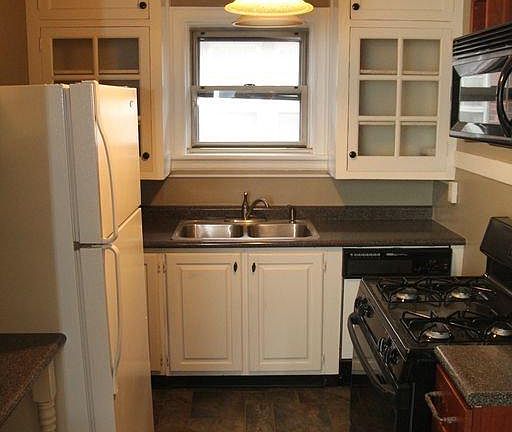 3rd image of 7324 Pershing Ave APT 1W