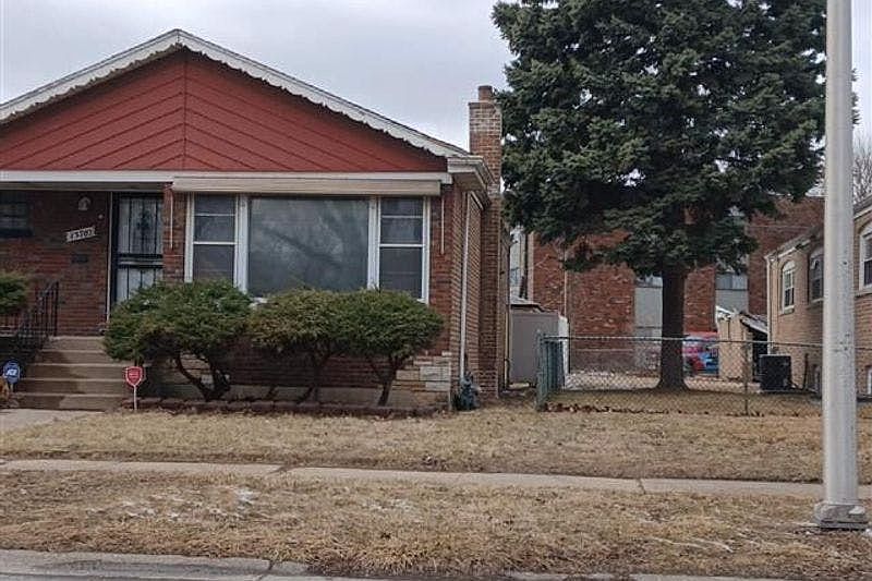 1st image of 13702 School St