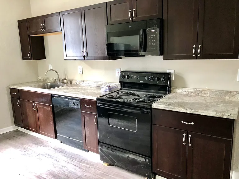 473 Wall Ave — Photo 10