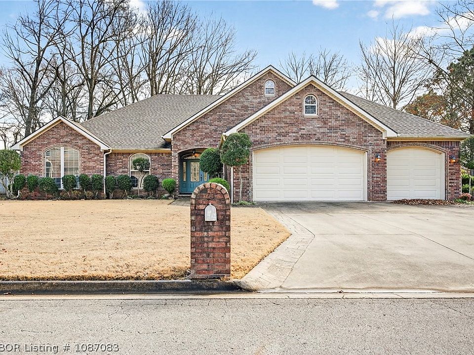 1st image of 2905 Carrington Pointe Rd