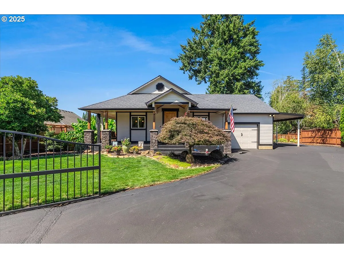 4767 Clubhouse Dr photo 1