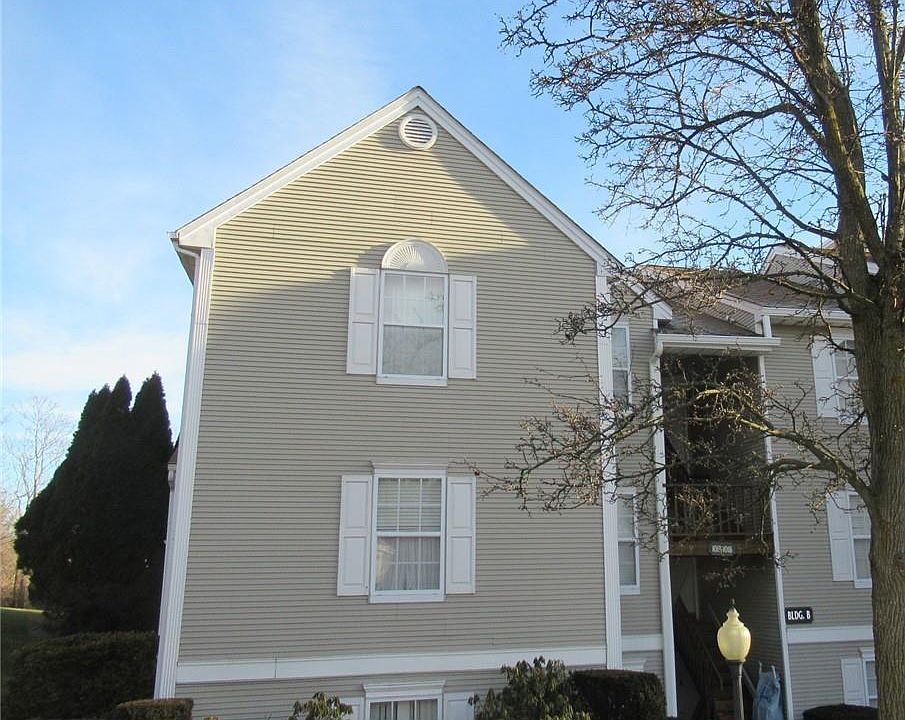 1st image of 1013 Washington Green