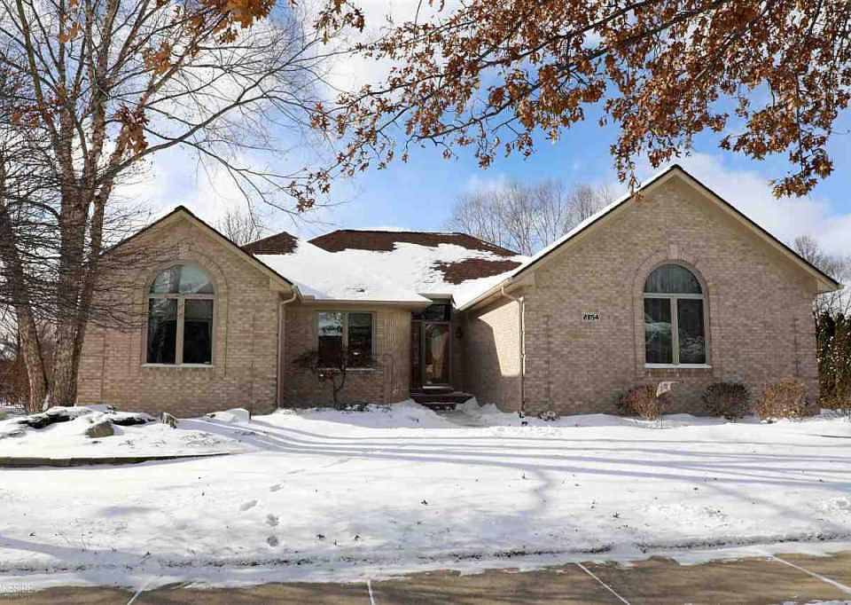 1st image of 2854 Plymouth Dr