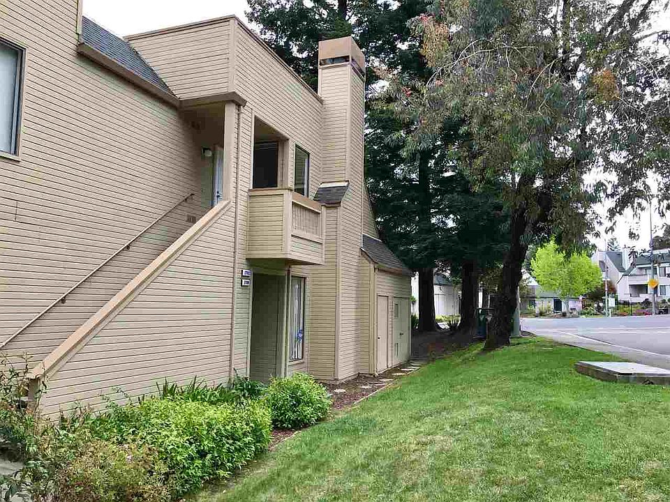 1st image of 2702 East Ct