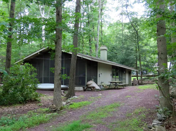 29 Park Dr, Nesquehoning, PA 18240