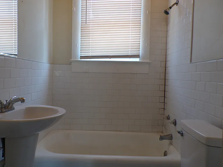 1734 Lee Ave SW — Photo 8