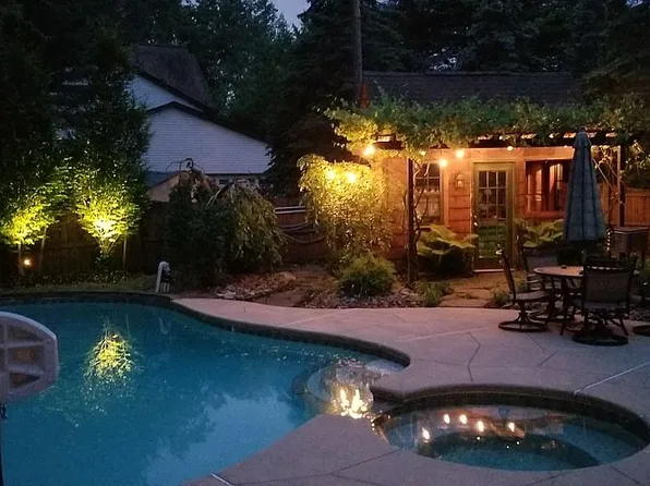 74 Greencastle Ln, Williamsville, NY 14221