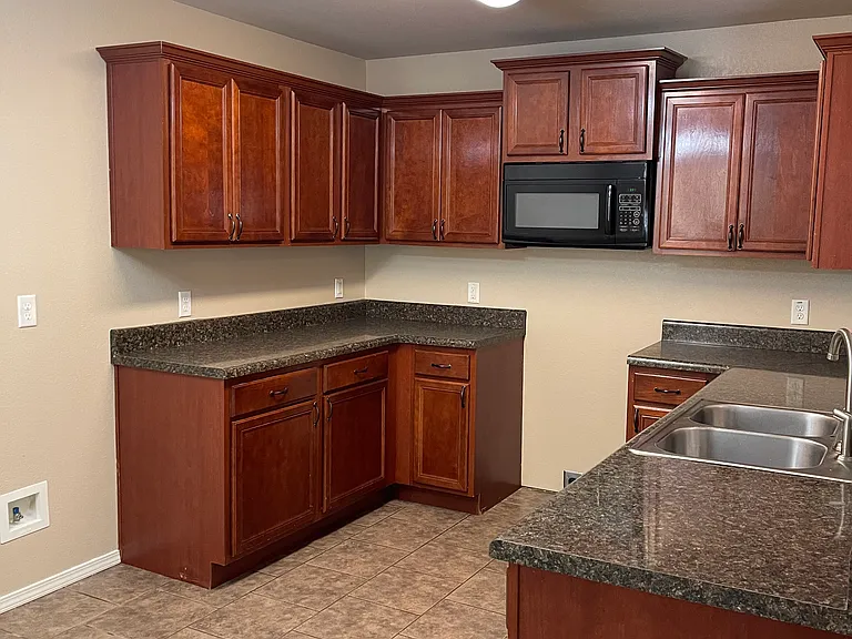 73 Angel Ct — Photo 8