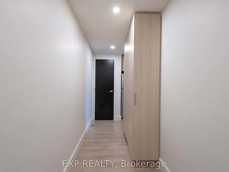 145 Columbia St W #928 — Photo 2