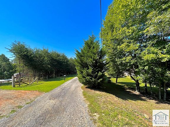 2nd image of 368 Meadow Green Dr