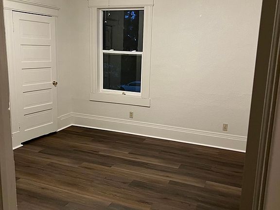 5th image of 612 G St APT C