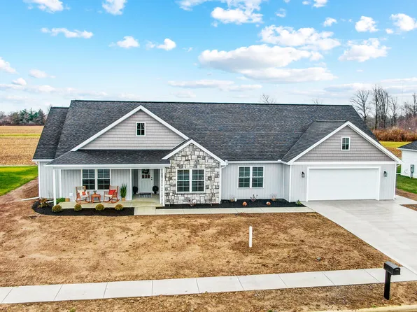3714 Comanche Dr, Lima, OH 45807