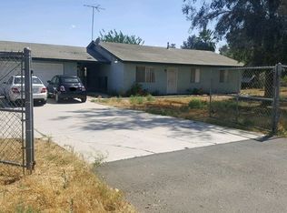 617 W Markham St, Perris, CA 92571