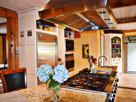 5th image of 12008 Camelot Dr SE
