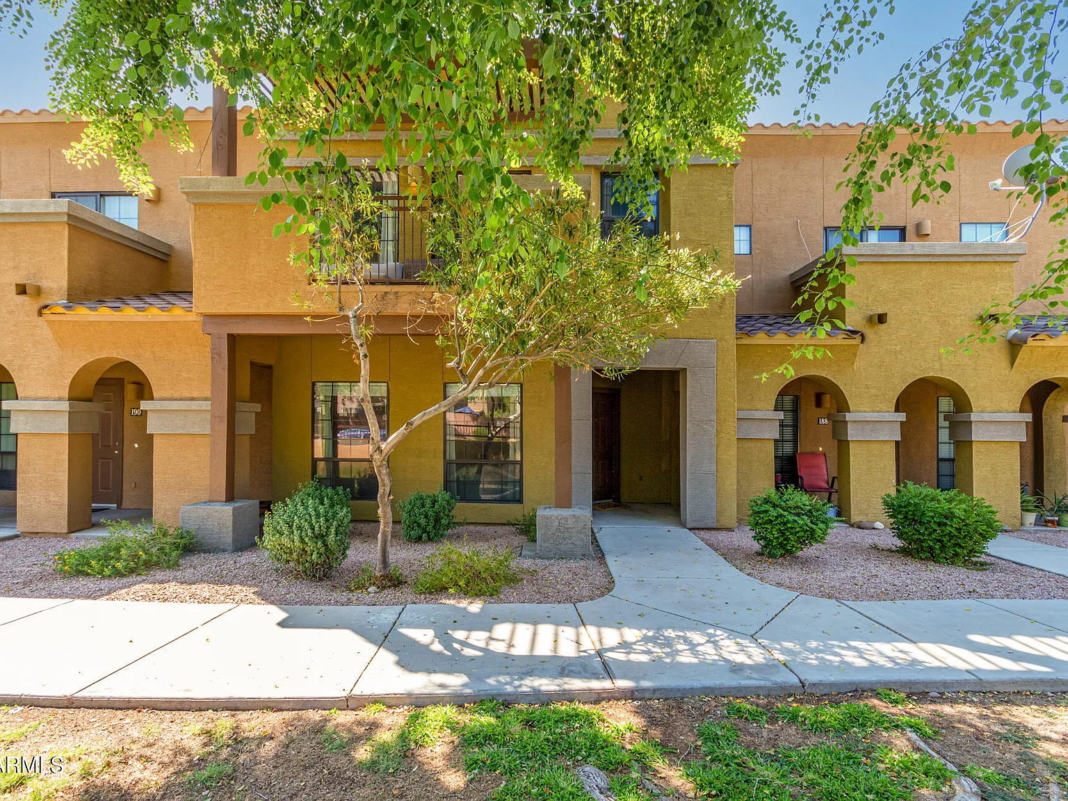 3 bed, 2.5 bath, 1539 sqft, $2,300 — Photo 4