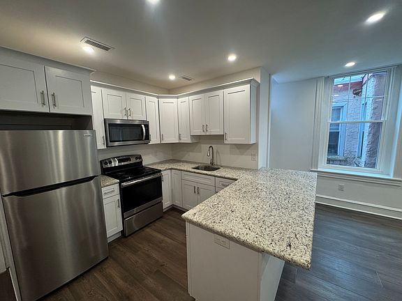 5th image of 131 Sumac St #2B