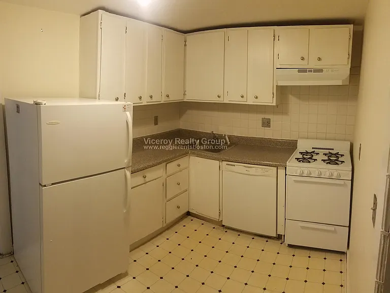 679 Massachusetts Ave #1 — Photo 1
