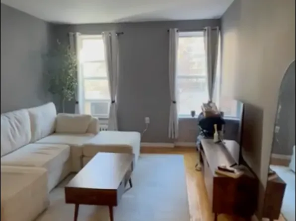 791 Lexington Avenue image 1 of 1