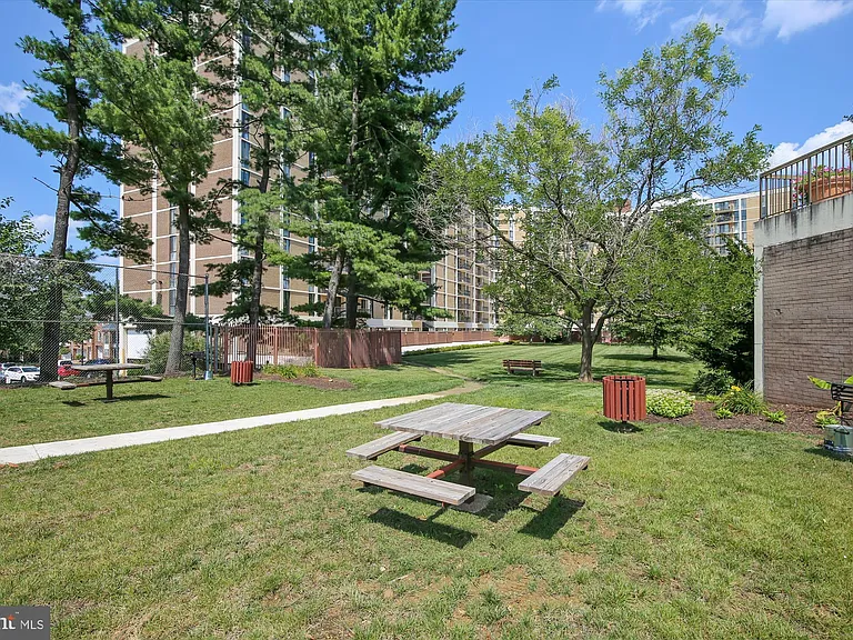 6800 Fleetwood Rd #1004 — Photo 33