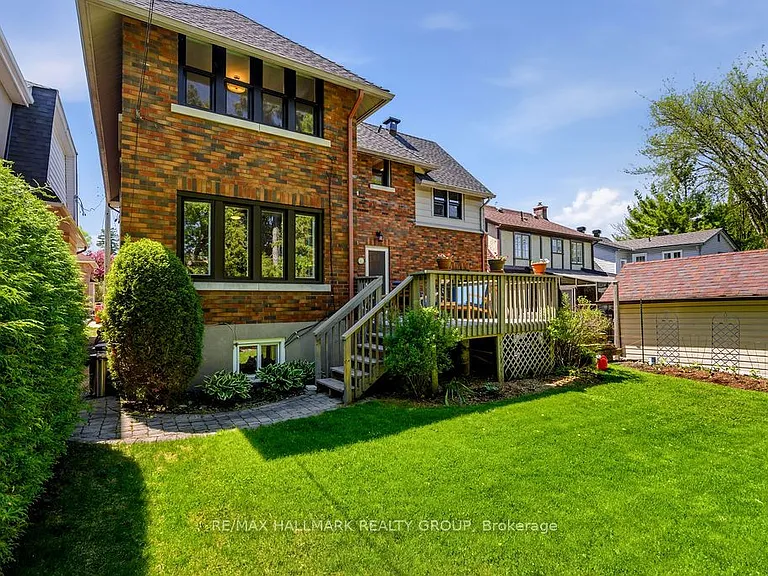 379 Hamilton Ave S — Photo 46