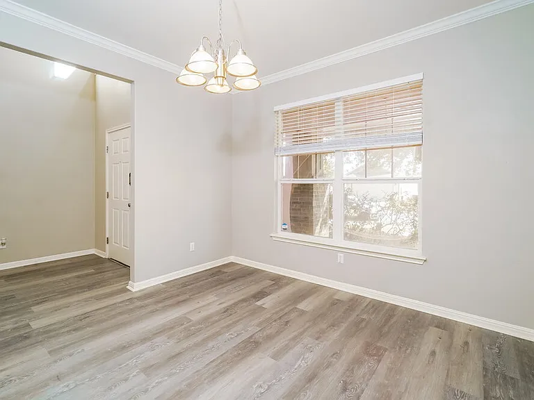 909 Hot Spring Valley — Photo 7