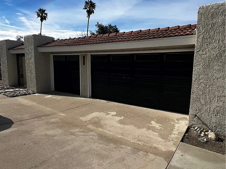 122 W Fairfield Dr — Photo 1