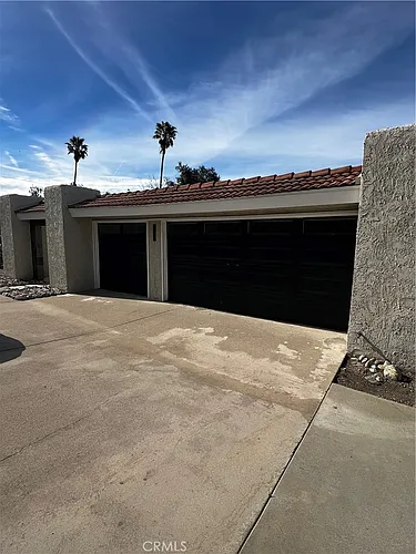 122 W Fairfield Dr Photo 1