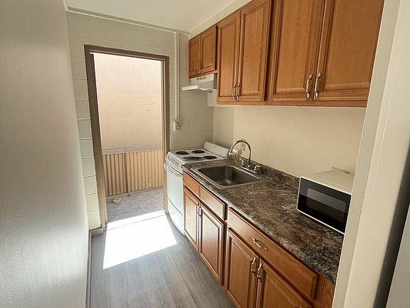 4th image of 2721 Waialae Ave APT E