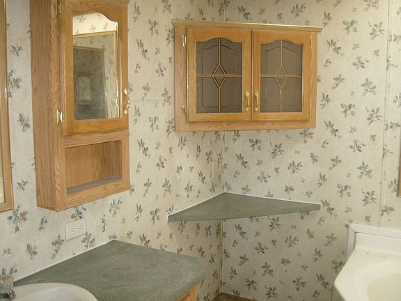 5th image of 17097 Diane Dr