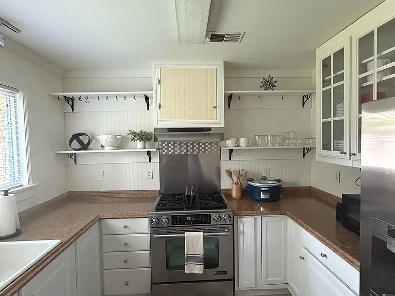 W Robinhood Dr — Photo 9