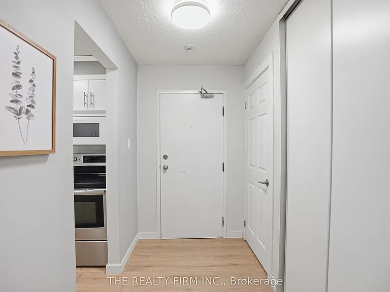 735 Deveron Cres #310 — Photo 2