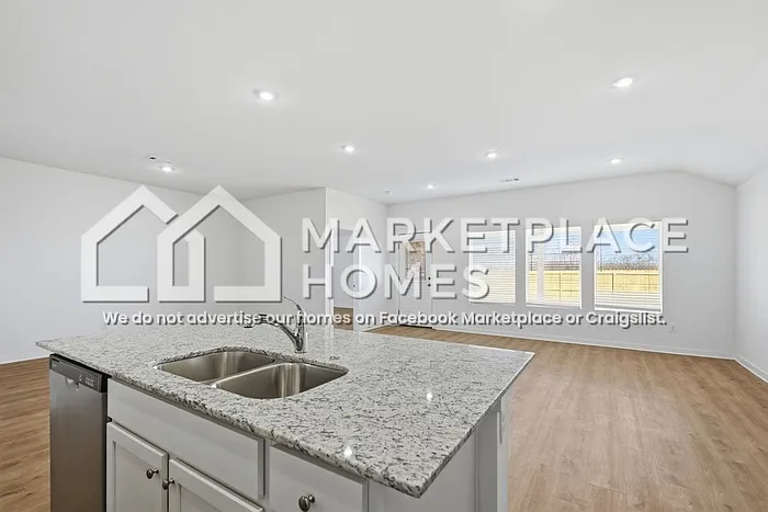 3040 Laredo Ln — Photo 8