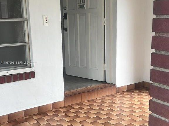 4th image of 3347 SW 23rd St #1