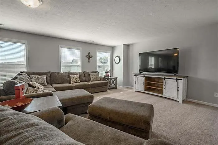 2096 Amur Ct — Photo 20