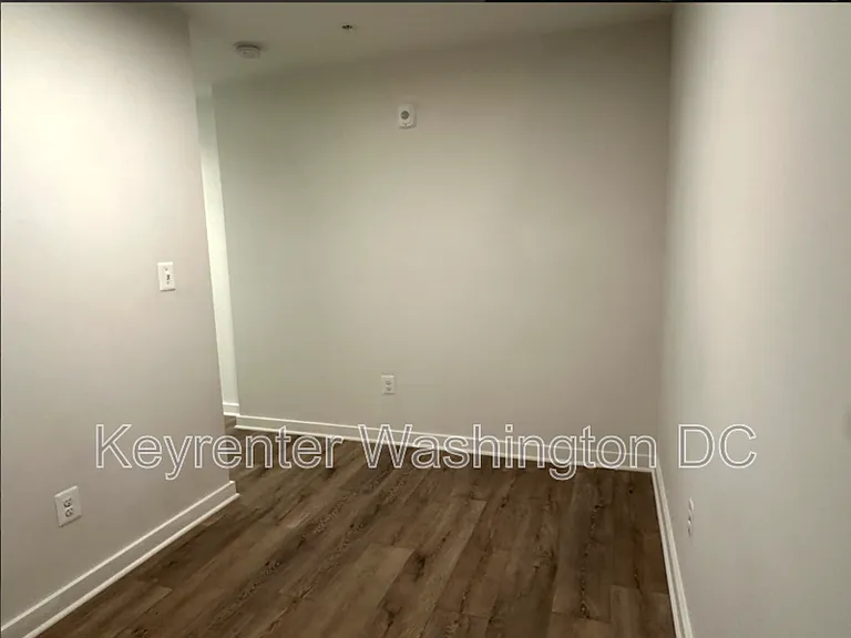 1460 Belmont St NW #301 — Photo 14