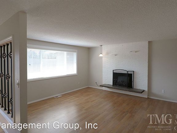 3rd image of 13000 NE 18th St