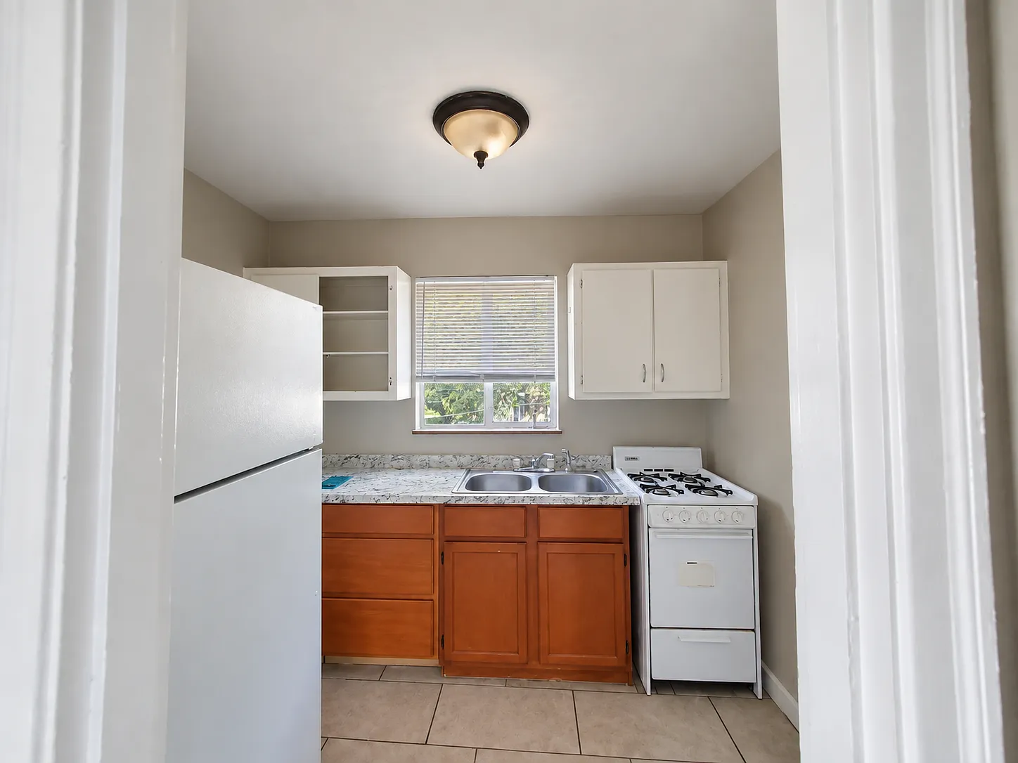 770 S Chesterfield Rd. - Apartment B — Photo 2