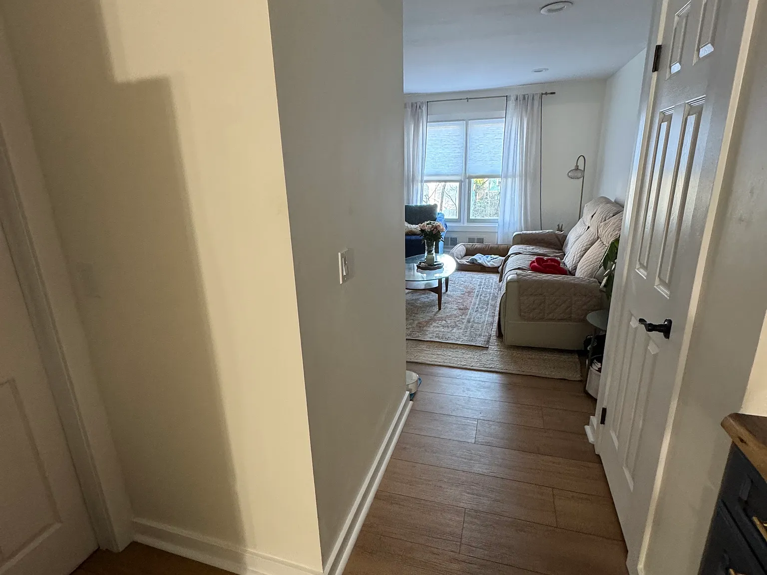 2 bed, 1.5 bath, 975 sqft, $2,700 — Photo 4
