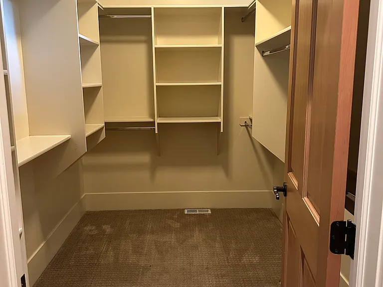 497 E Mission Dr — Photo 9