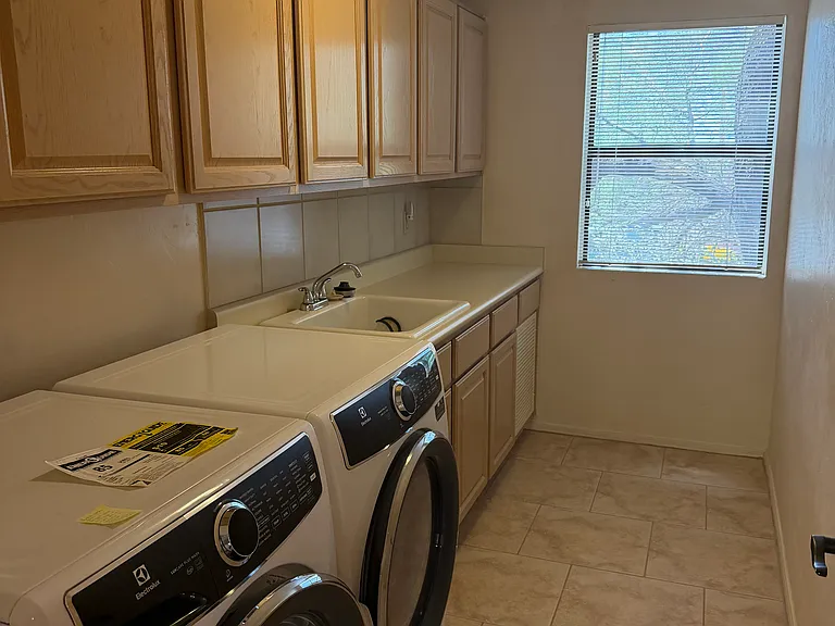 1341 E Rams Hill Dr — Photo 30