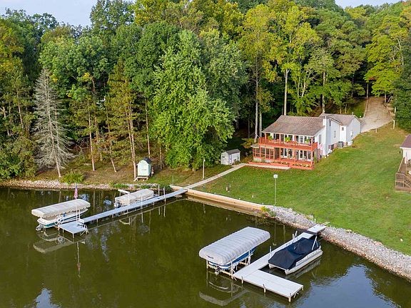 3rd image of 7592 N Blue Heron Dr