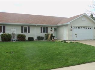 1526 Northview Ln, Aberdeen, SD 57401