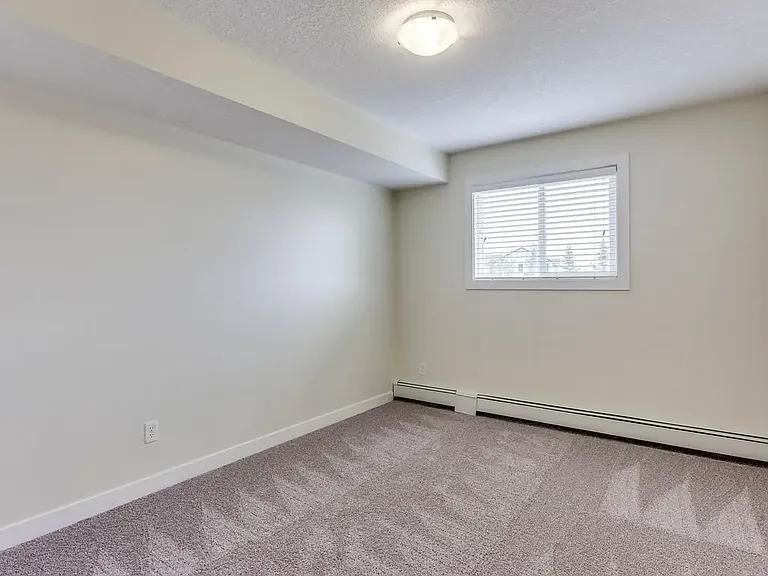 20 Kingsland Close SE #1407 — Photo 16