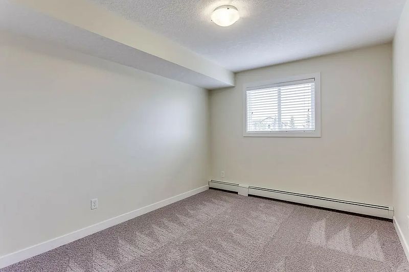 Airdrie Apartment for rent - 2 Bedrooms — photo 16