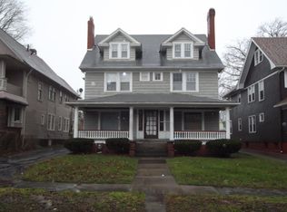 1672 Glenmont Rd, Cleveland Heights, OH