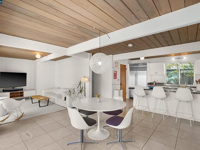 8021 Shay Dr — Photo 14