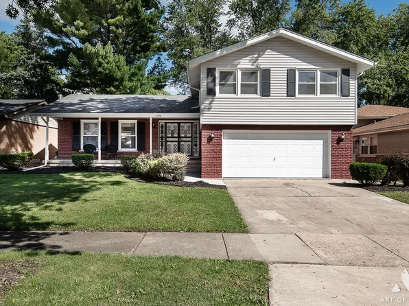 4238 Applewood Ln, Matteson, IL 60443