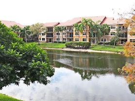 8891 Wiles Rd, Pompano Beach, FL
