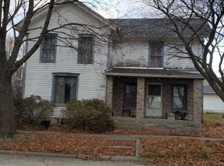 113 W Mason St, Lena, IL 61048