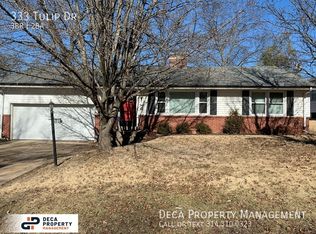 333 Tulip Dr, Saint Louis, MO 63119